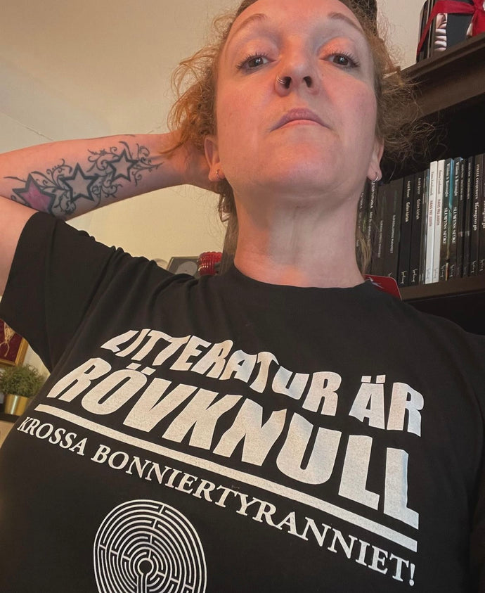 T-shirt Rövknull